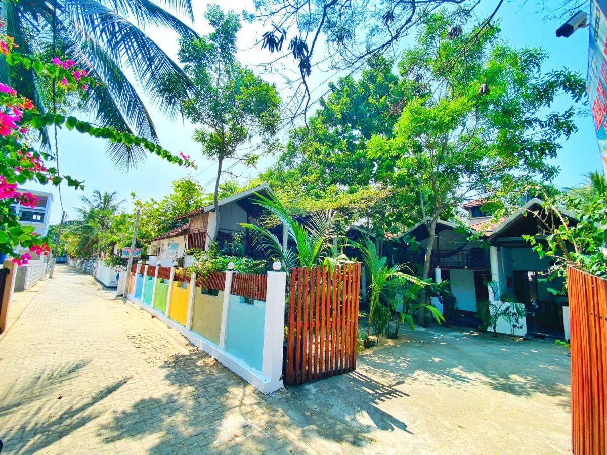 Beach Wave Hotel Аругам Экстерьер фото