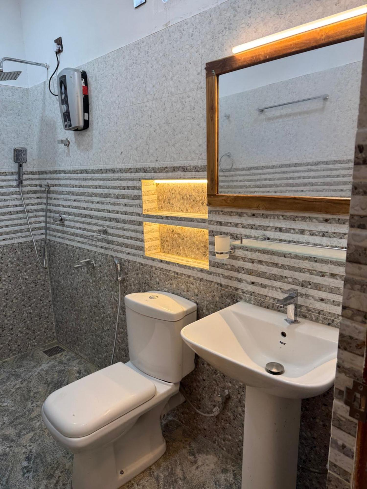 Beach Wave Hotel Аругам Экстерьер фото