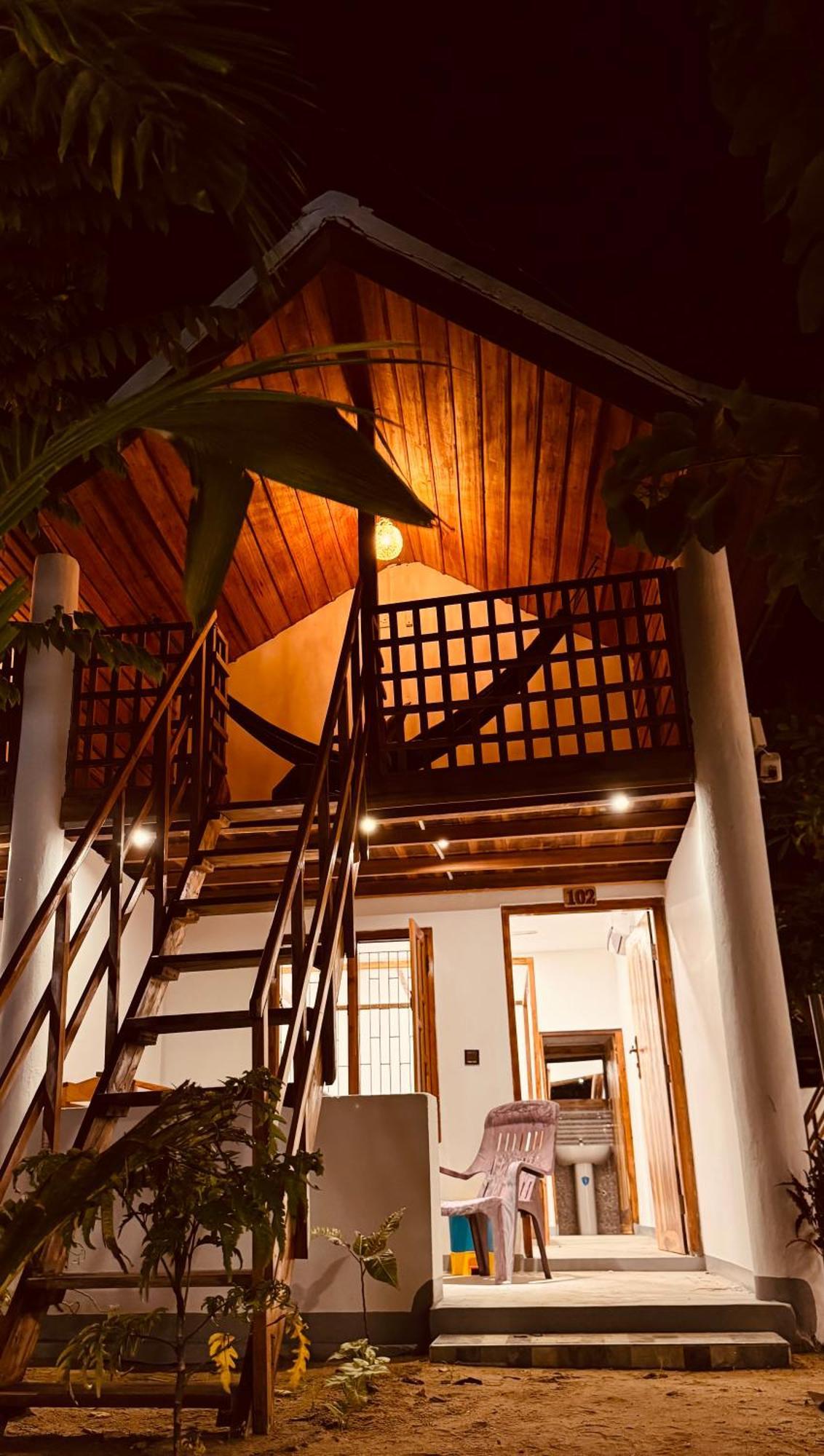 Beach Wave Hotel Аругам Экстерьер фото